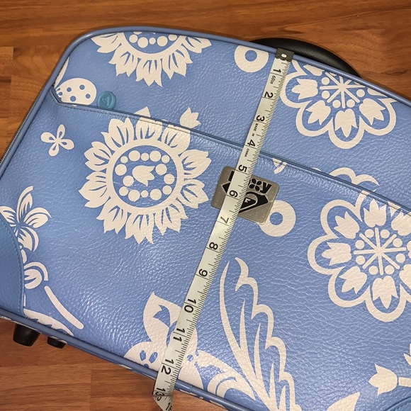 Vintage Roxy Suitcase - Picture 5 of 13